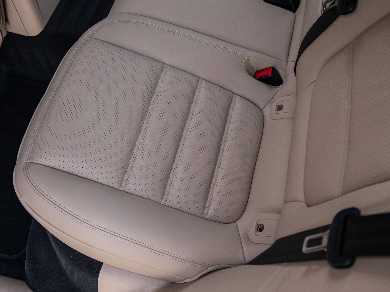 New 2026 Porsche Macan S image 35