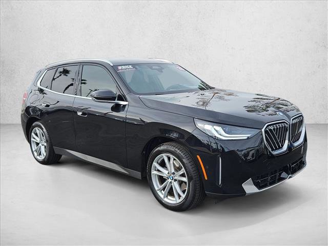 Used 2025 BMW X3 xDrive30i w/ Premium Package image 3