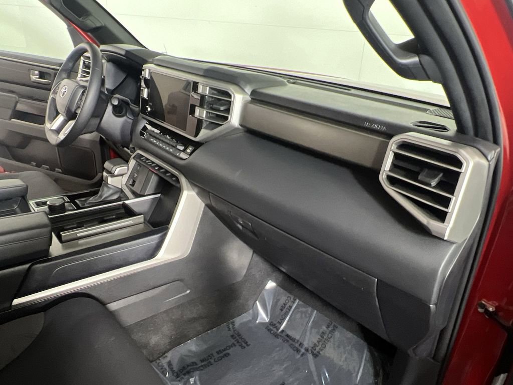 Used 2025 Toyota Sequoia SR5 AWD/4WD image 30