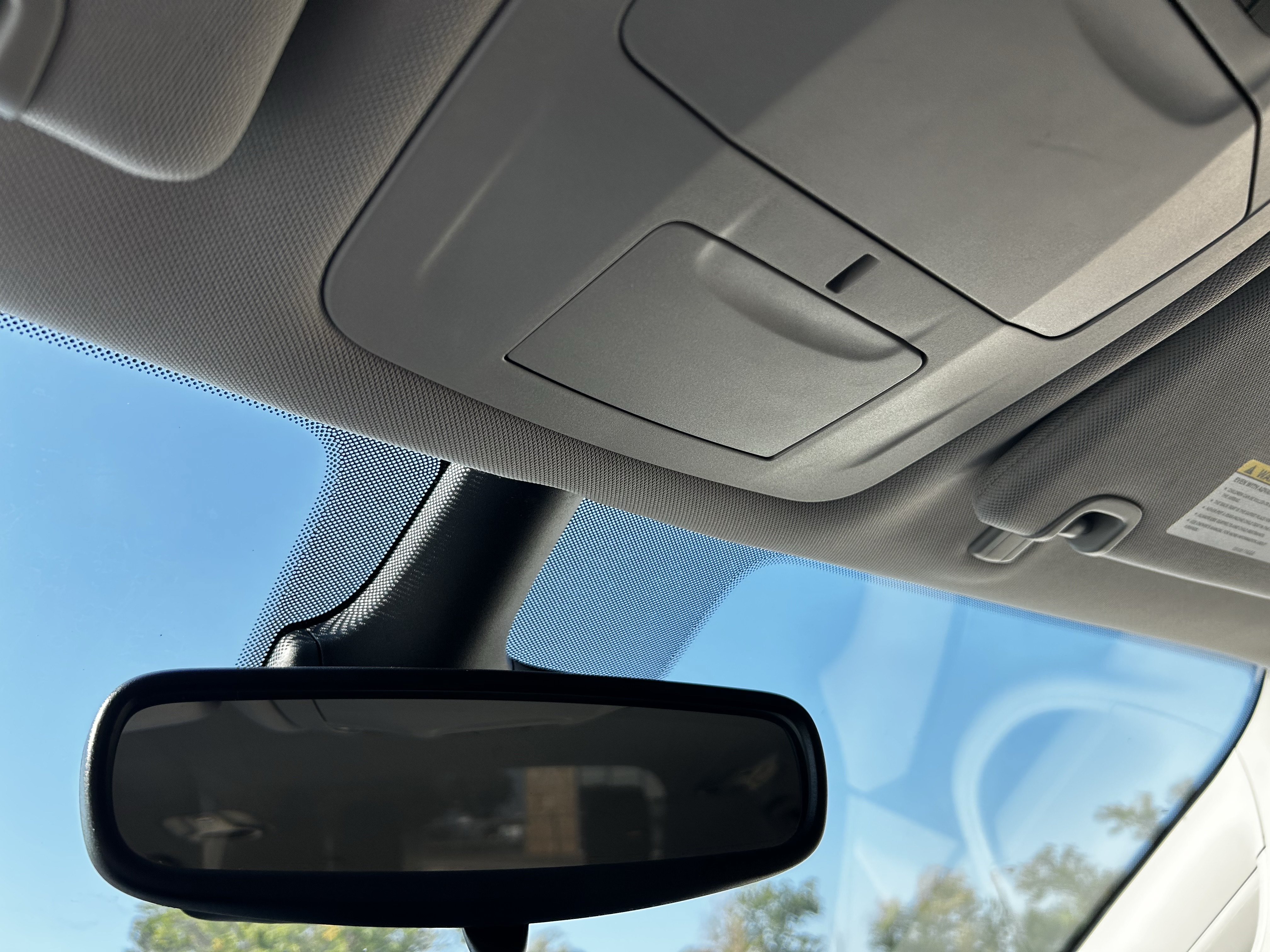 Used 2023 Chrysler Pacifica Touring-L FWD image 32