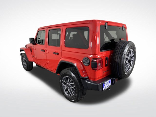 Used 2026 Jeep Wrangler Unlimited Sahara AWD/4WD image 10