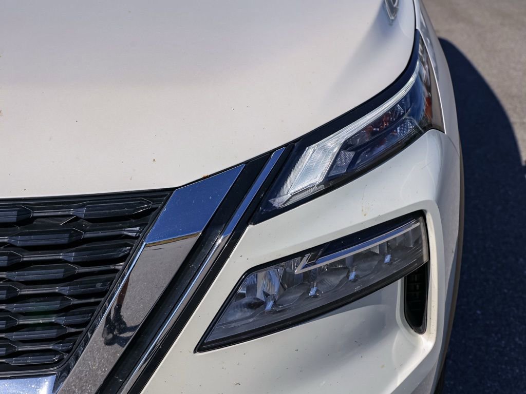 Used 2023 Nissan Rogue SV image 10