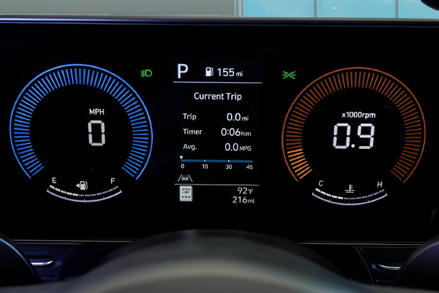 New 2026 Hyundai Kona SEL Premium FWD image 32