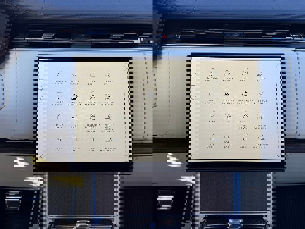 New 2026 Land Rover Range Rover SE image 25