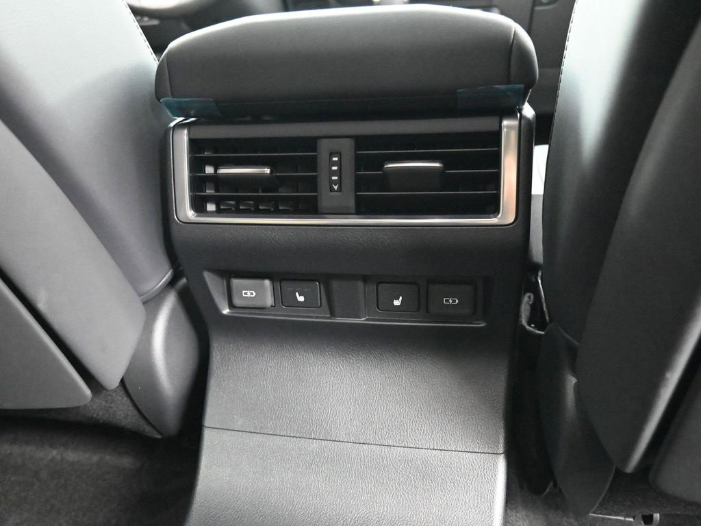 Used 2025 Lexus GX 550 image 27