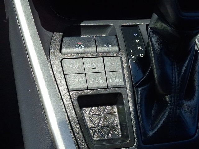 Certified 2025 Toyota RAV4 XLE AWD/4WD image 16