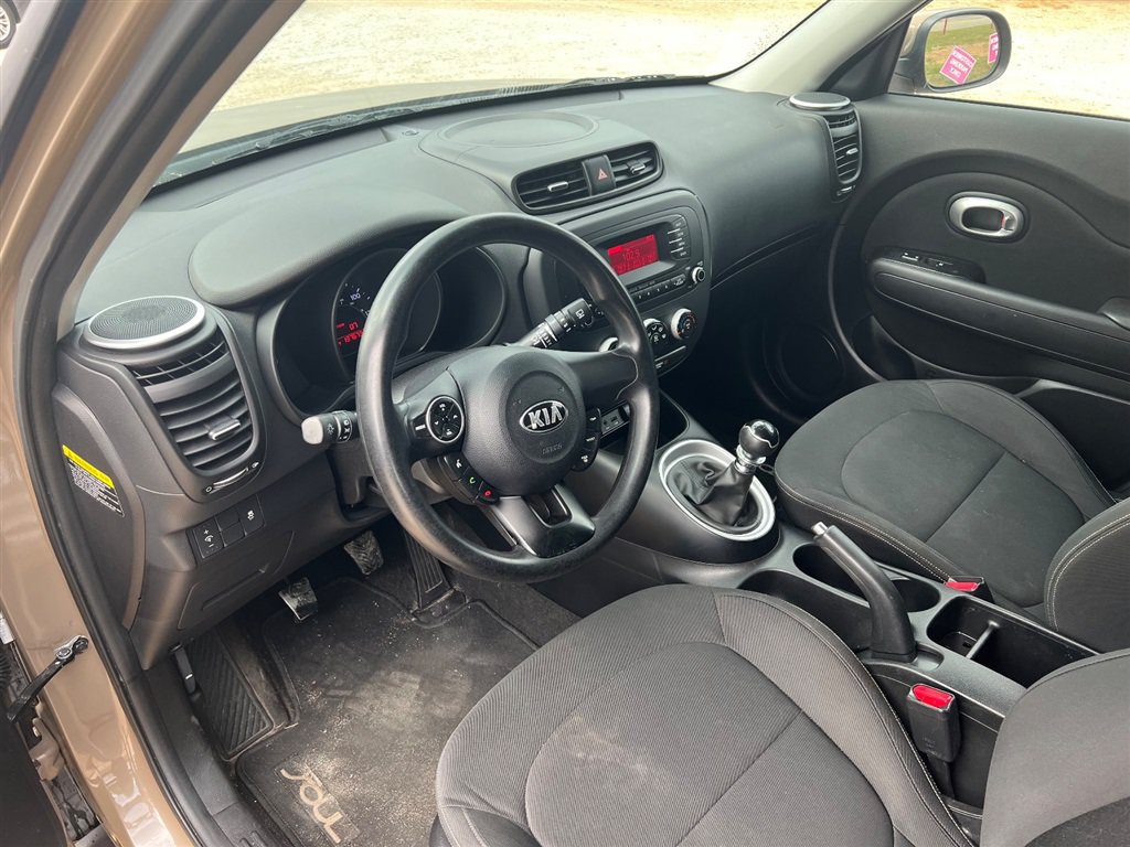 Used 2014 Kia Soul FWD image 9