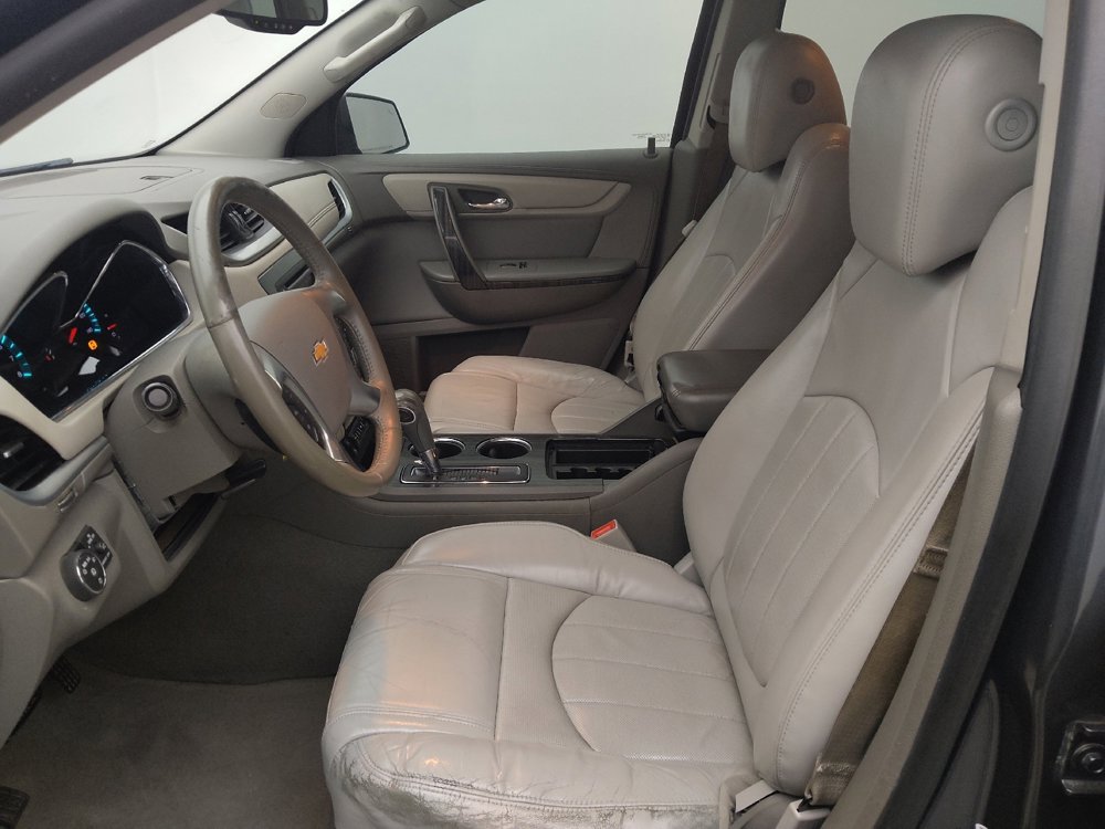 Used 2014 Chevrolet Traverse LTZ FWD image 17