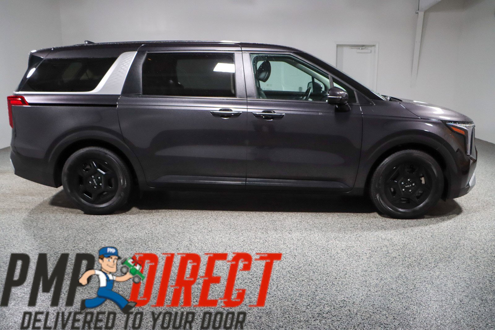 Used 2025 Kia Carnival image 6