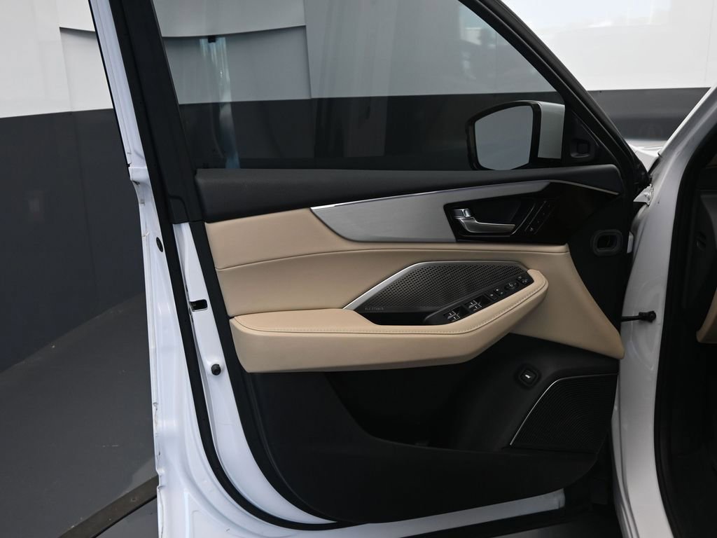 Used 2023 Acura MDX FWD w/ Technology Package image 25