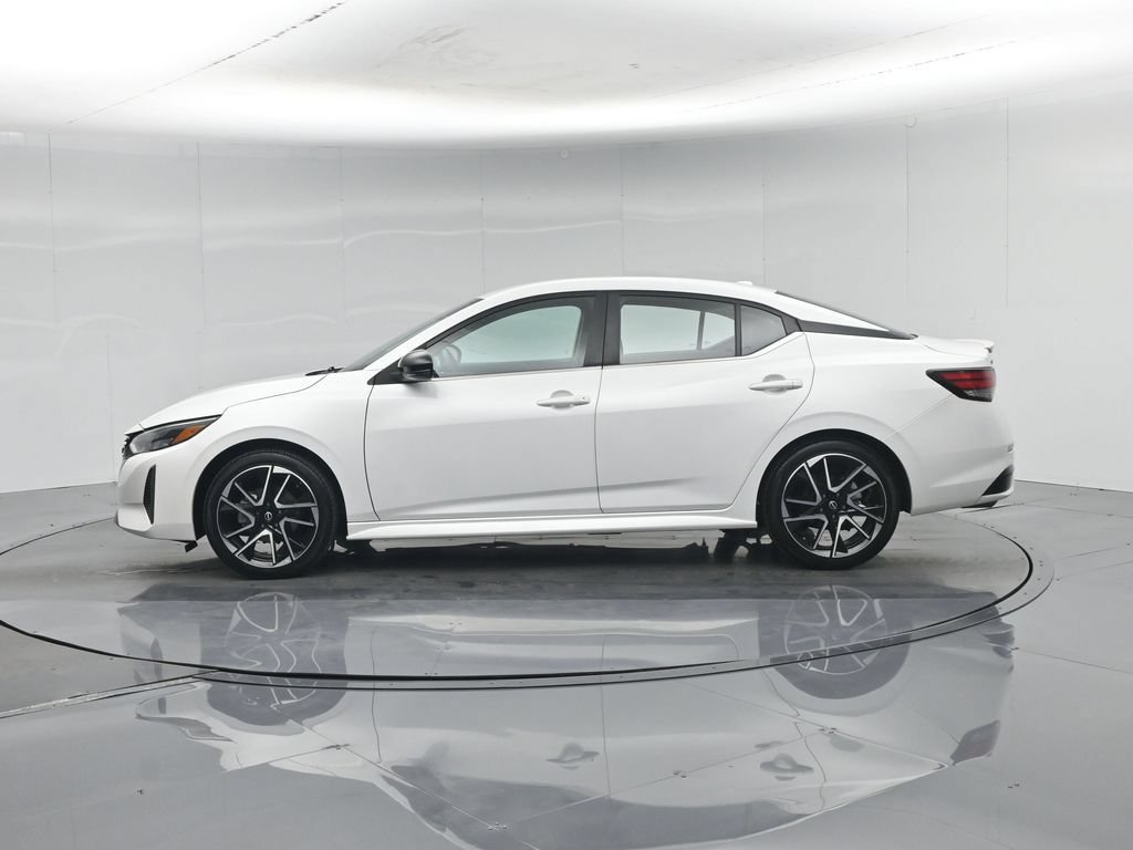 Used 2024 Nissan Sentra SR FWD image 30