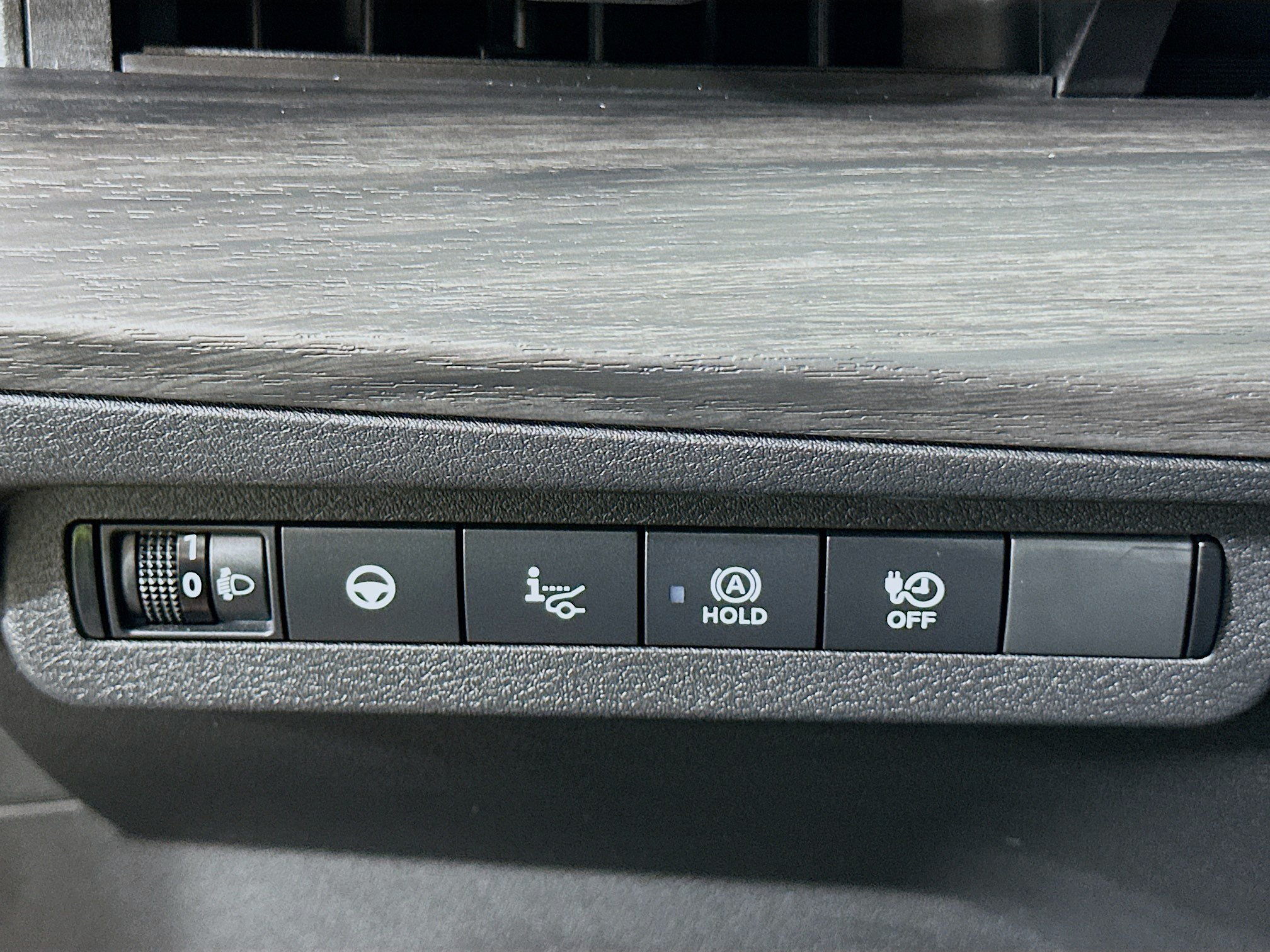 Used 2024 Nissan Ariya FWD image 17