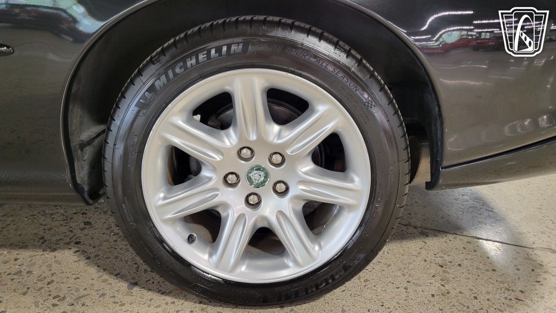 Used 2000 Jaguar XK8 Convertible RWD image 6