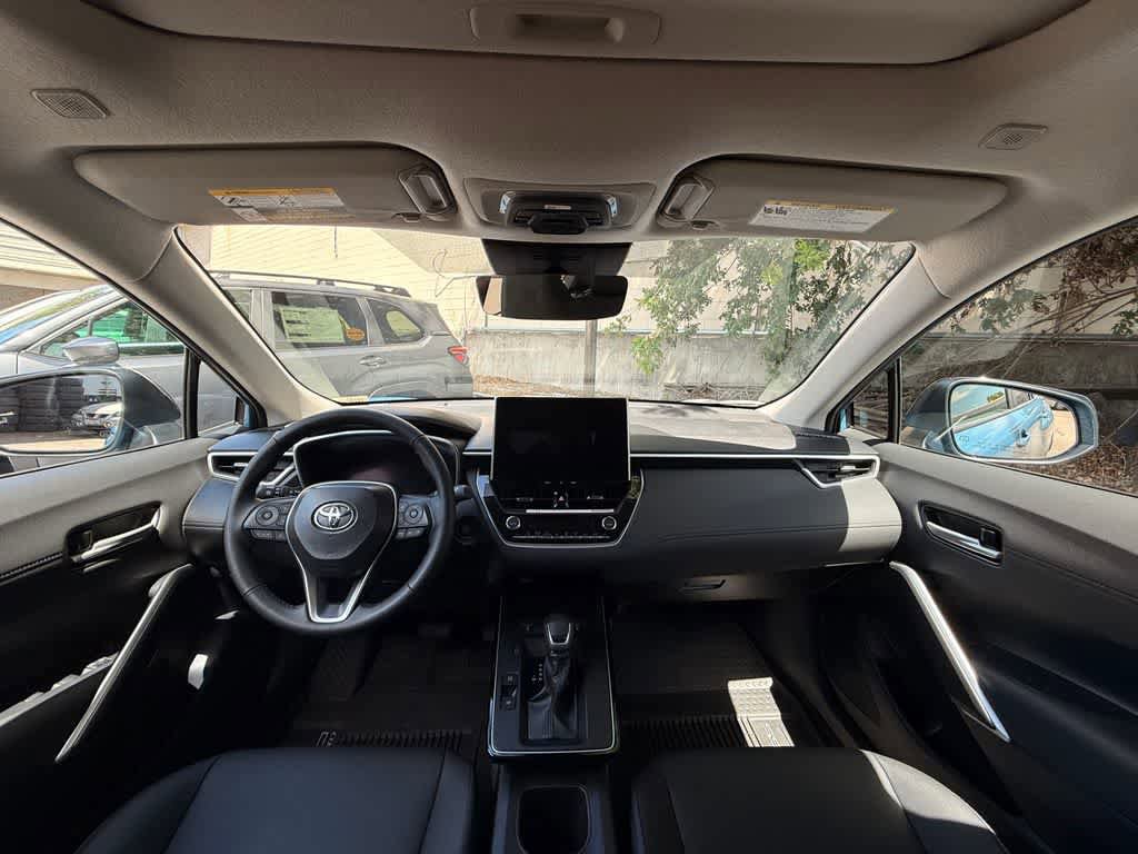 Used 2026 Toyota Corolla Cross XLE w/ Convenience Package FWD image 10