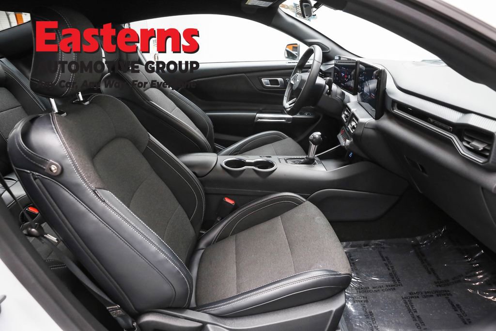 Used 2025 Ford Mustang Coupe image 22