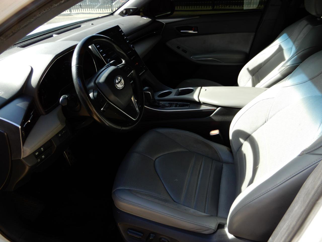 Used 2019 Toyota Avalon XSE w/ Carpet Mat Package image 10