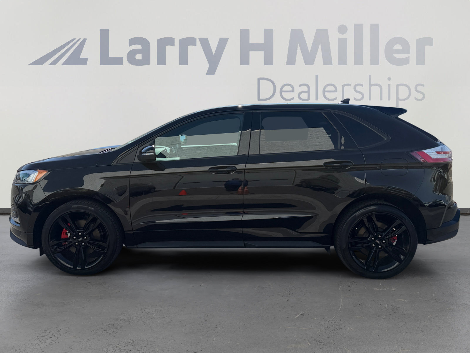 Used 2024 Ford Edge ST w/ Equipment Group 401A AWD/4WD image 2