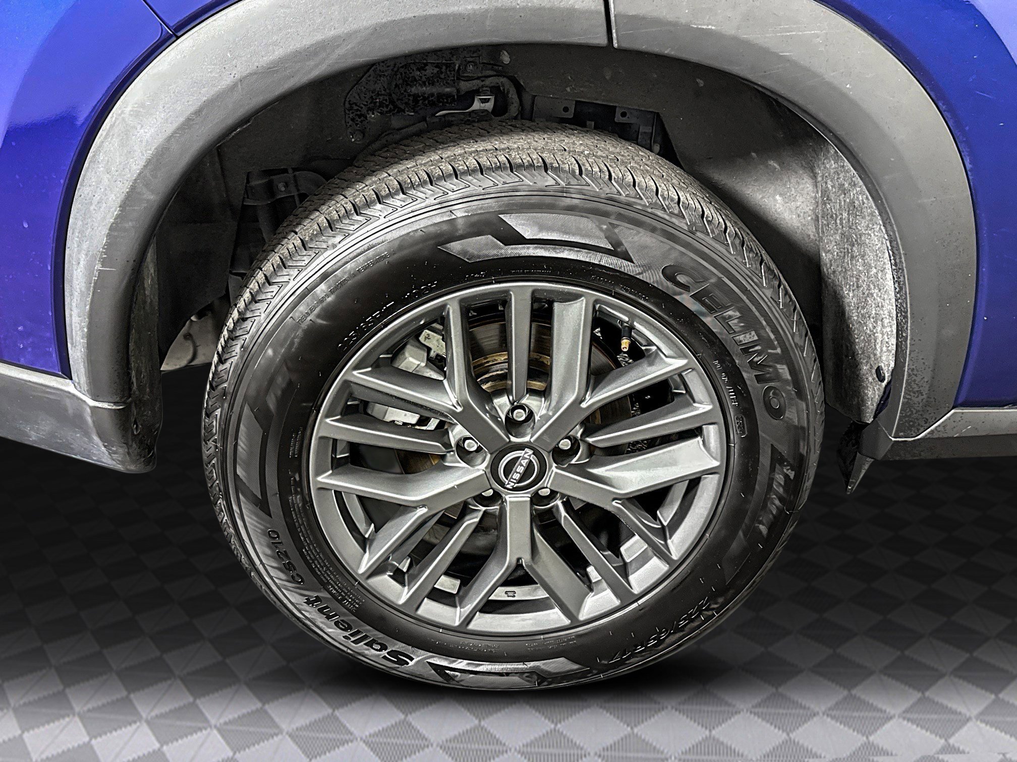 Used 2023 Nissan Rogue S image 38