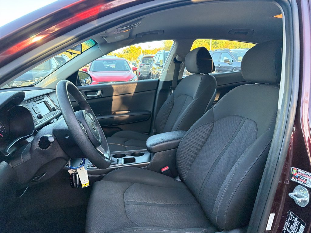 Used 2017 Kia Optima LX FWD image 25