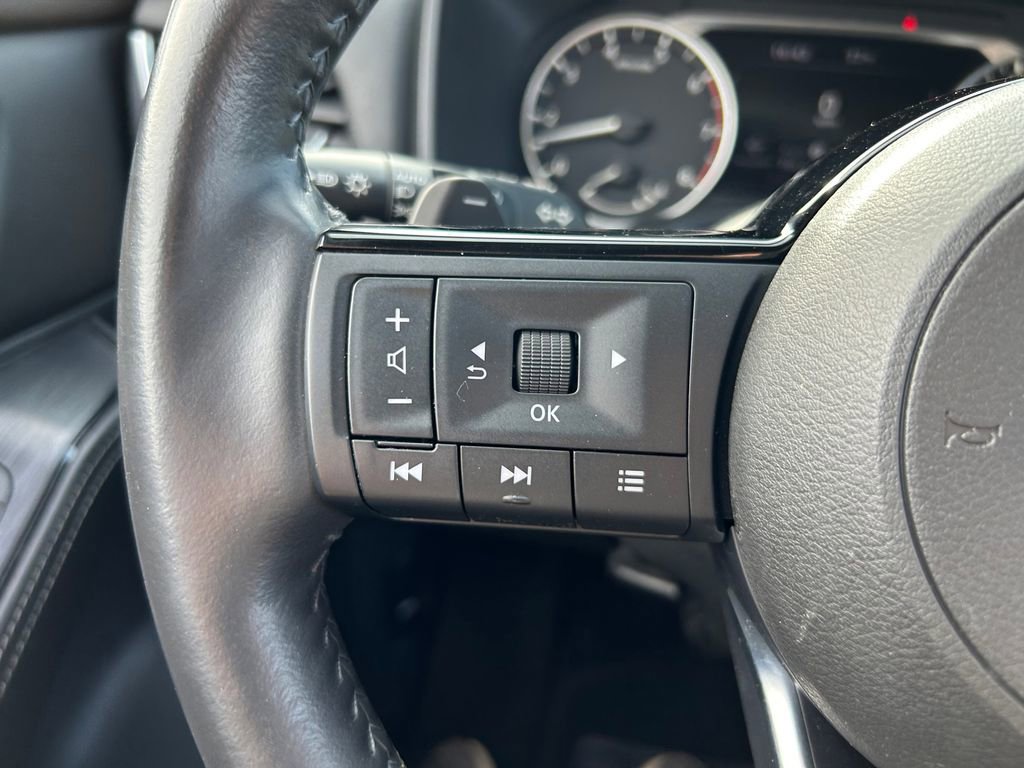 Used 2021 Nissan Rogue SL image 18