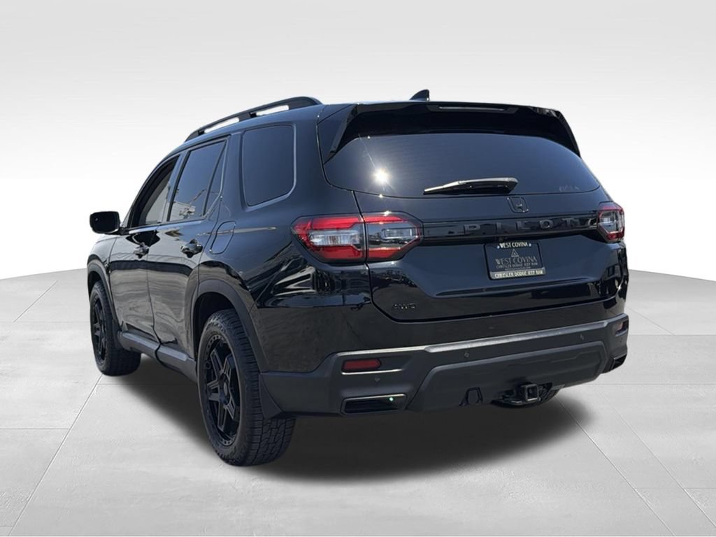 Used 2023 Honda Pilot Touring image 8