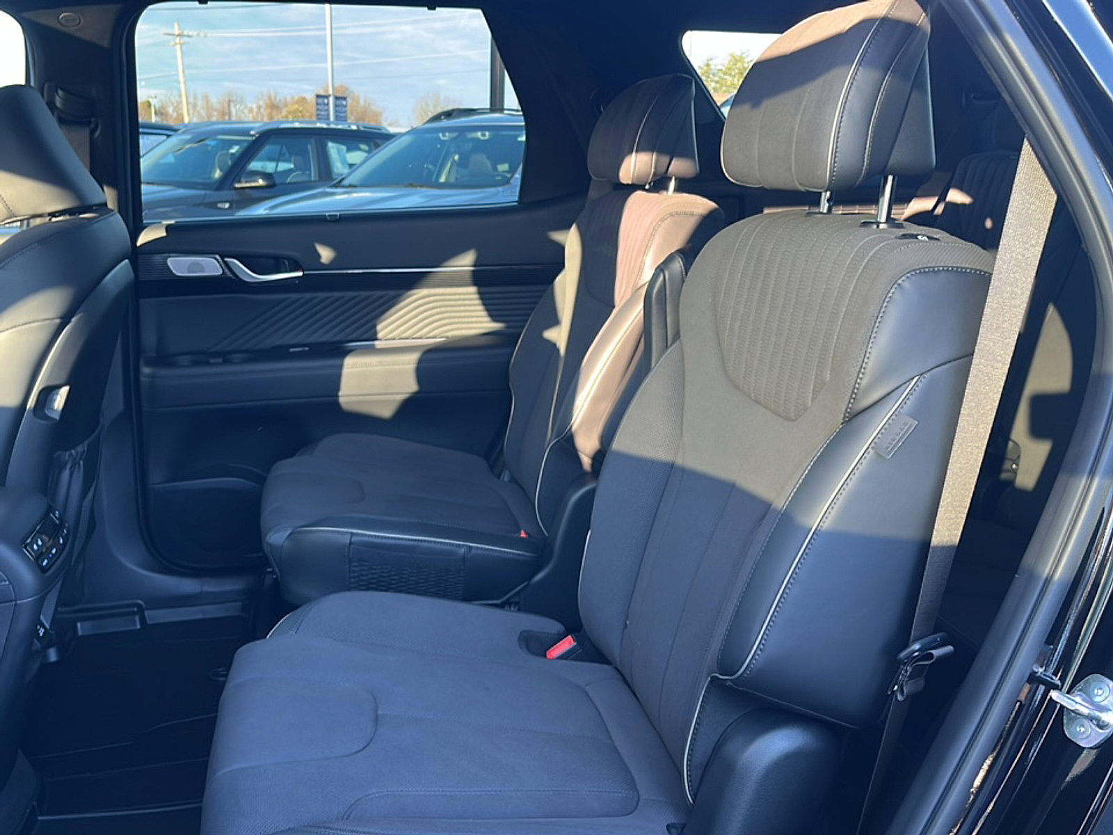 Used 2025 Hyundai Palisade Calligraphy image 13