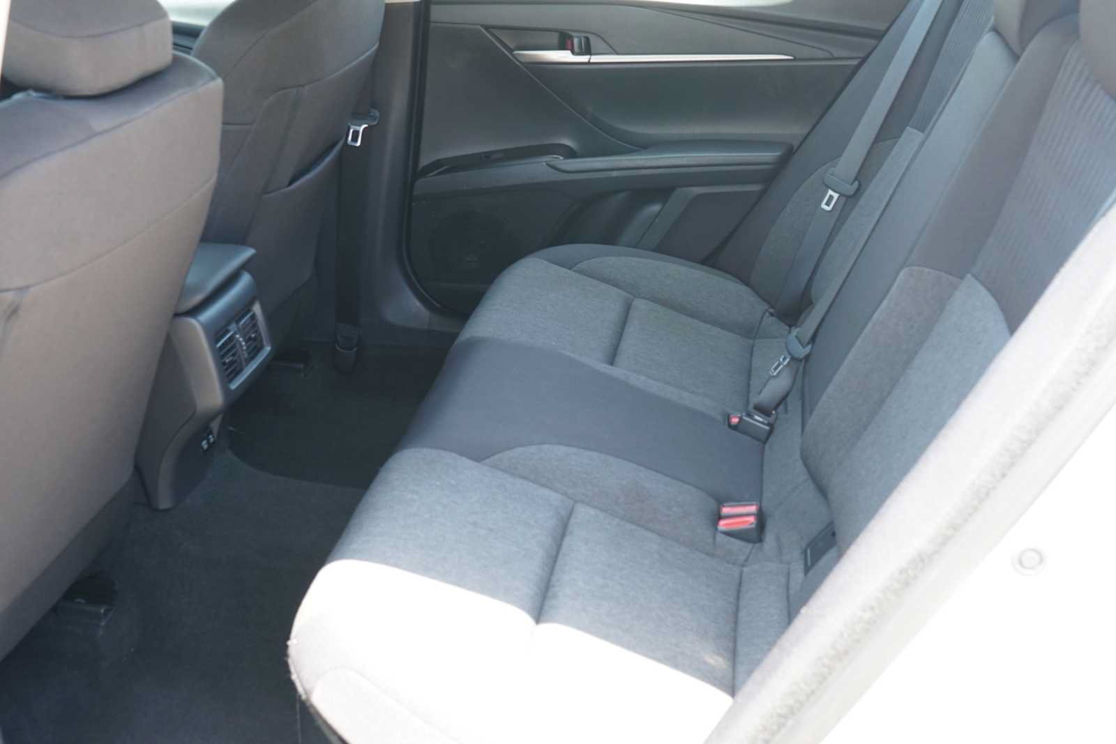 Used 2025 Toyota Camry LE FWD image 21
