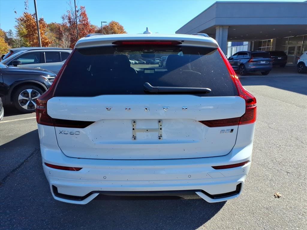 New 2026 Volvo XC60 B5 Core AWD/4WD image 4
