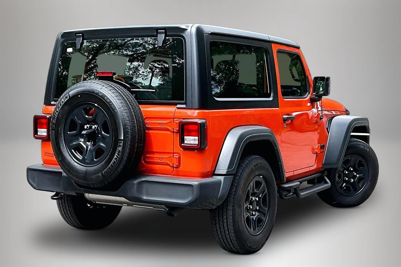 Used 2023 Jeep Wrangler Sport AWD/4WD image 5