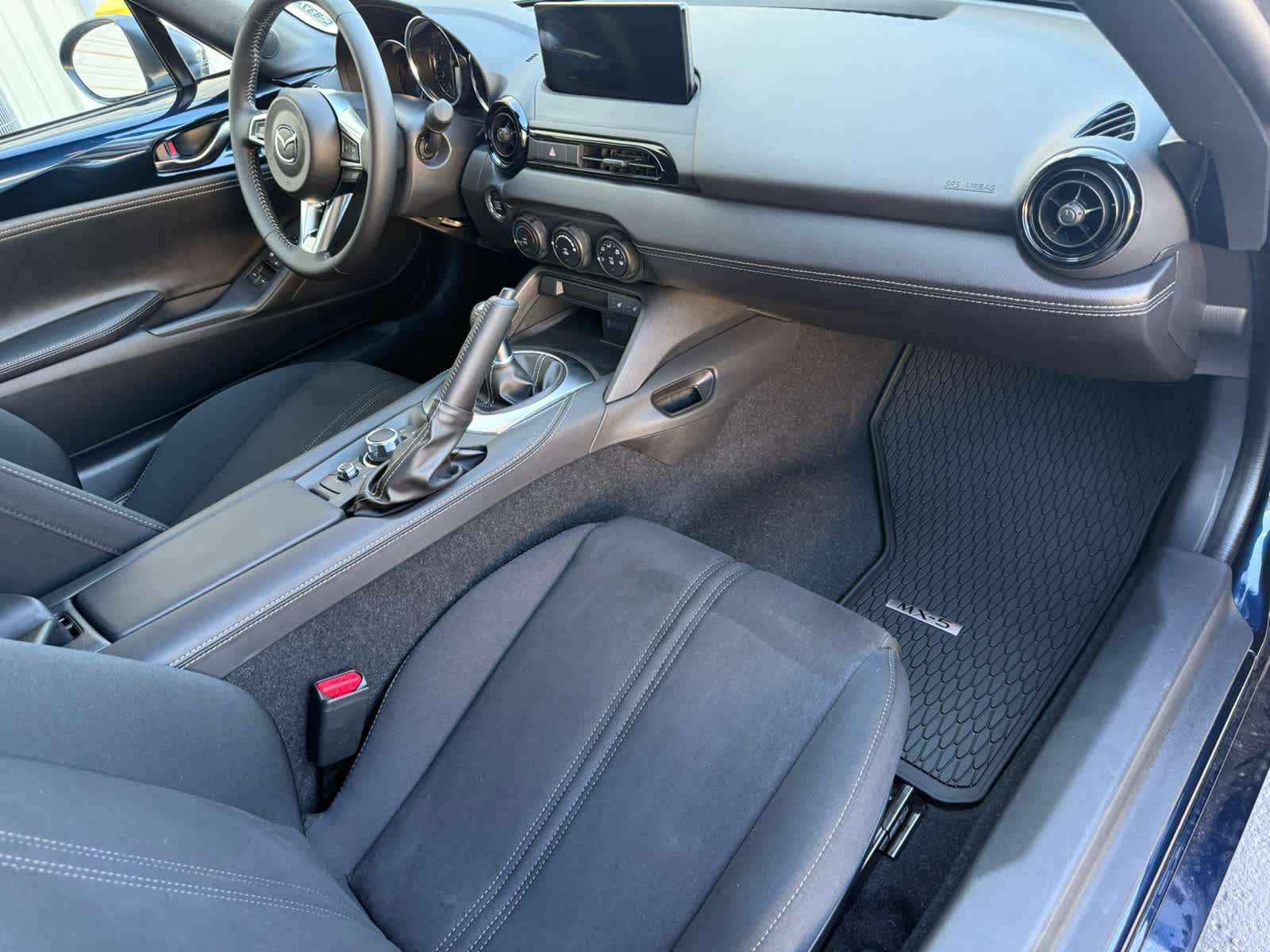 New 2026 MAZDA MX-5 Miata Club w/ Weather Package RWD image 8