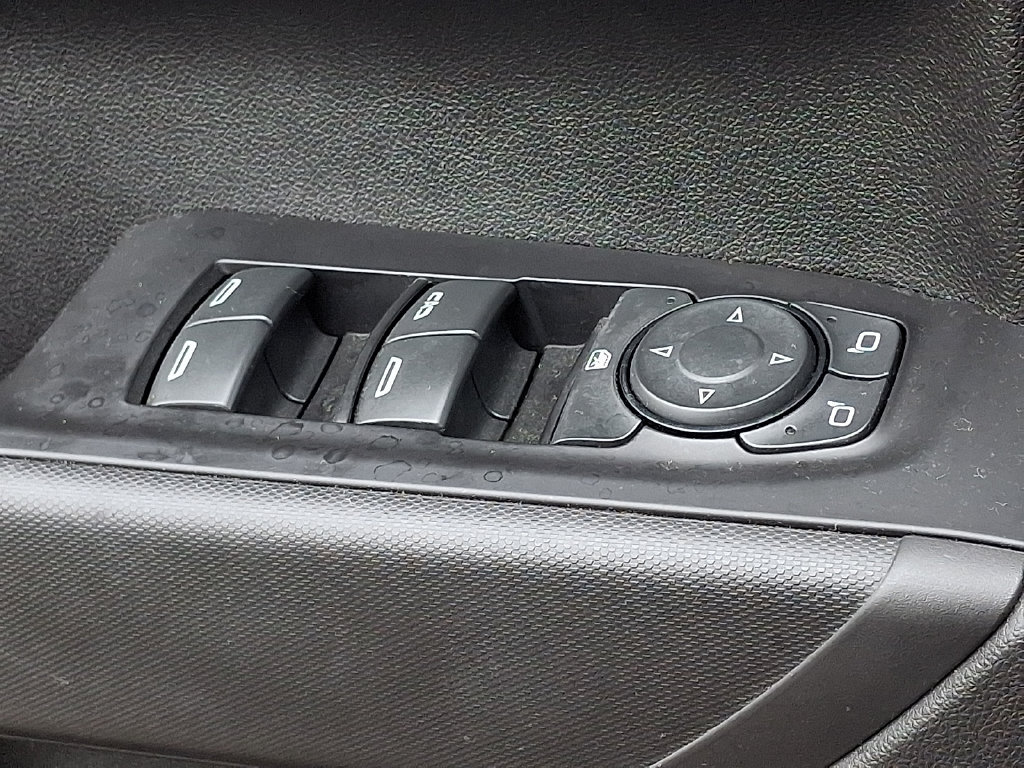 Used 2021 Chevrolet Silverado 1500 Custom Trail Boss AWD/4WD image 24