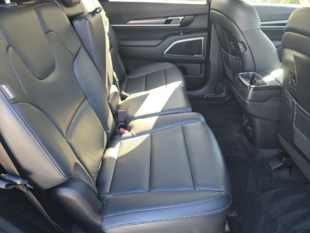 Used 2024 Kia Telluride LX FWD image 18