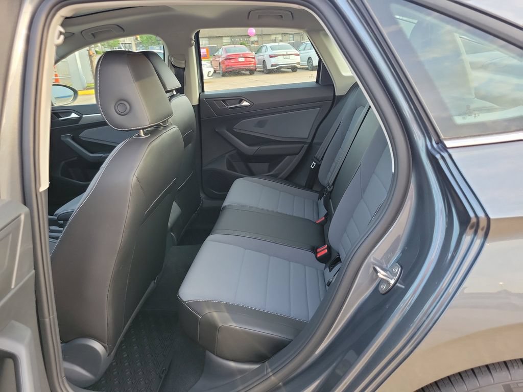 New 2026 Volkswagen Jetta SE FWD image 7