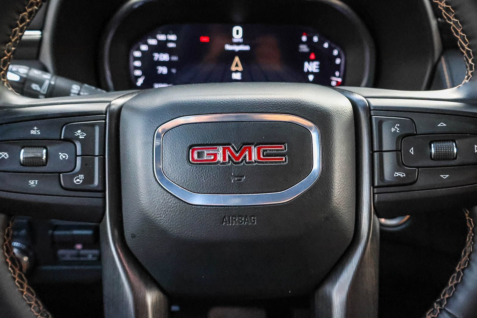 Used 2024 GMC Yukon AT4 w/ AT4 Premium Plus Package AWD/4WD image 30