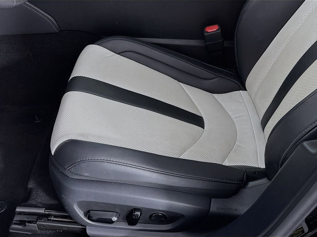 Used 2023 Lexus ES 350 F Sport w/ Accessory Package (Z2) image 19