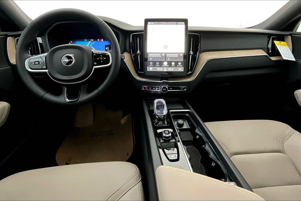 New 2026 Volvo XC60 B5 Plus w/ Protection Package Premier AWD/4WD image 4