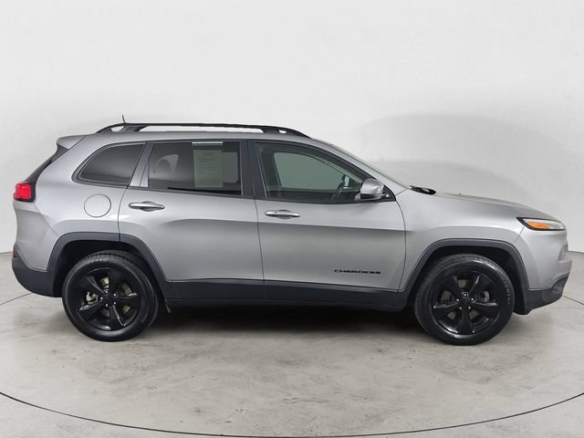 Used 2017 Jeep Cherokee High Altitude AWD/4WD image 4