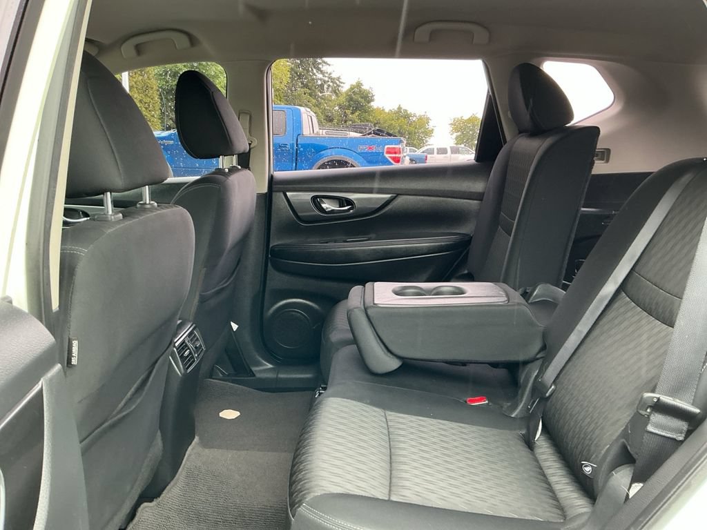 Used 2017 Nissan Rogue S AWD/4WD image 21