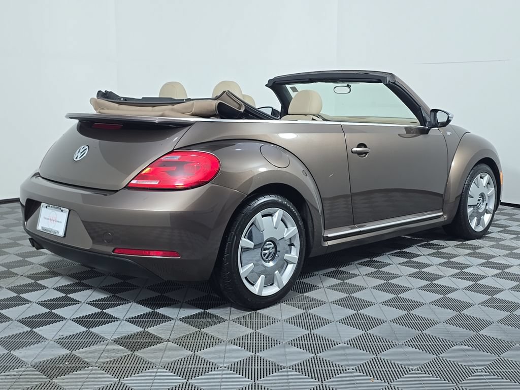 Used 2013 Volkswagen Beetle 2.5 70's Edition FWD image 7