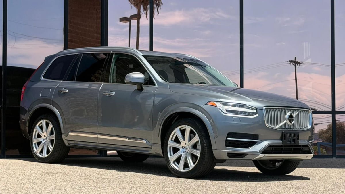 Used 2017 Volvo XC90 T8 Inscription w/ Luxury Package AWD/4WD image 20