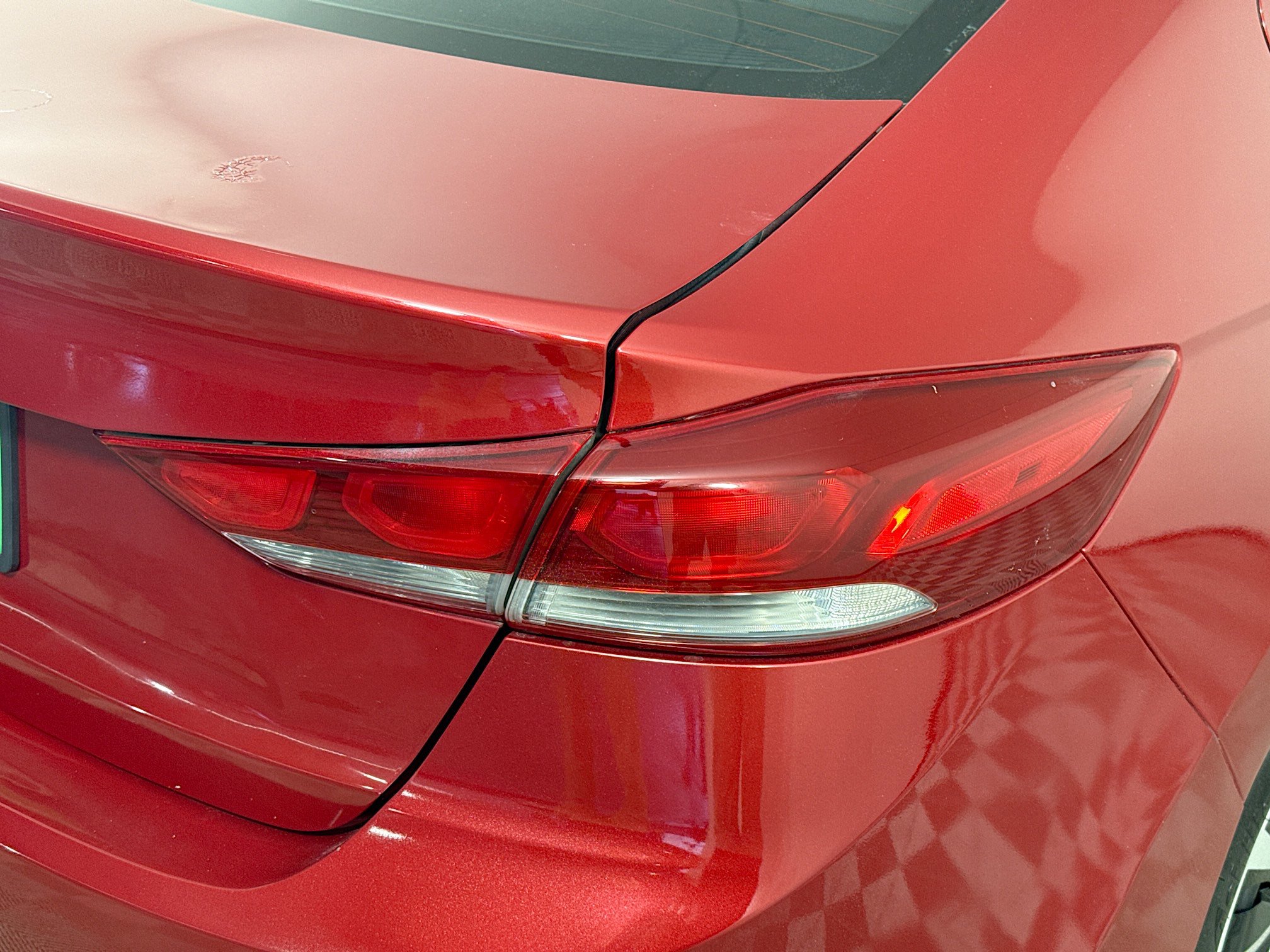 Used 2017 Hyundai Elantra SE image 33