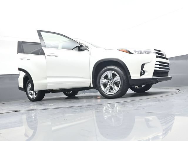 Used 2019 Toyota Highlander Limited FWD image 43