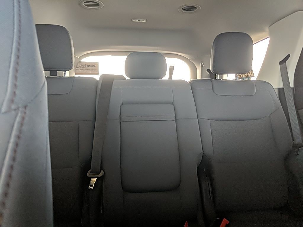 Certified 2025 Ford Explorer Active image 29