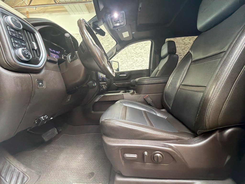 Used 2020 GMC Sierra 3500 Denali w/ Denali Ultimate Package AWD/4WD image 39