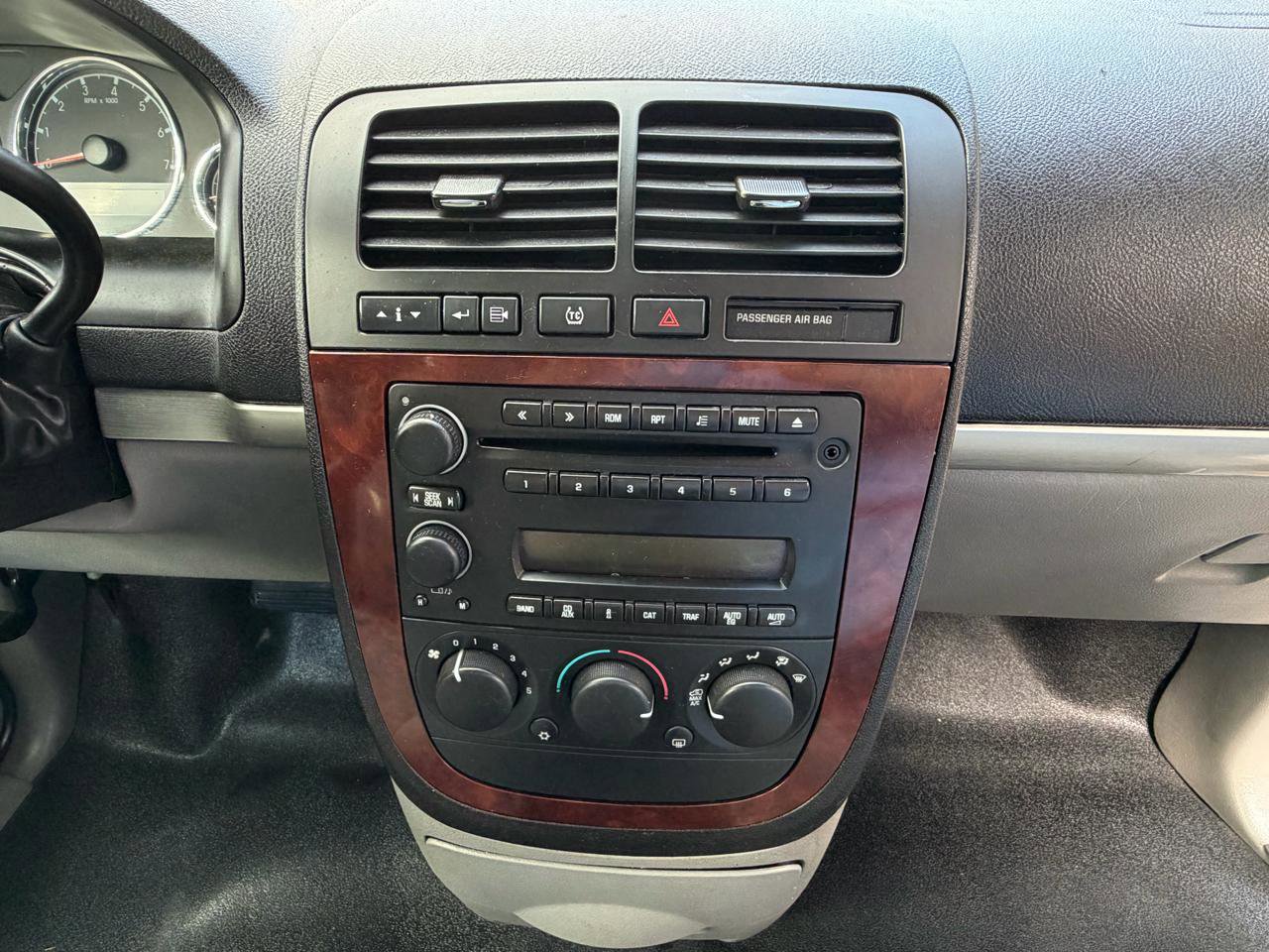 Used 2008 Chevrolet Uplander w/ Climate Package image 24