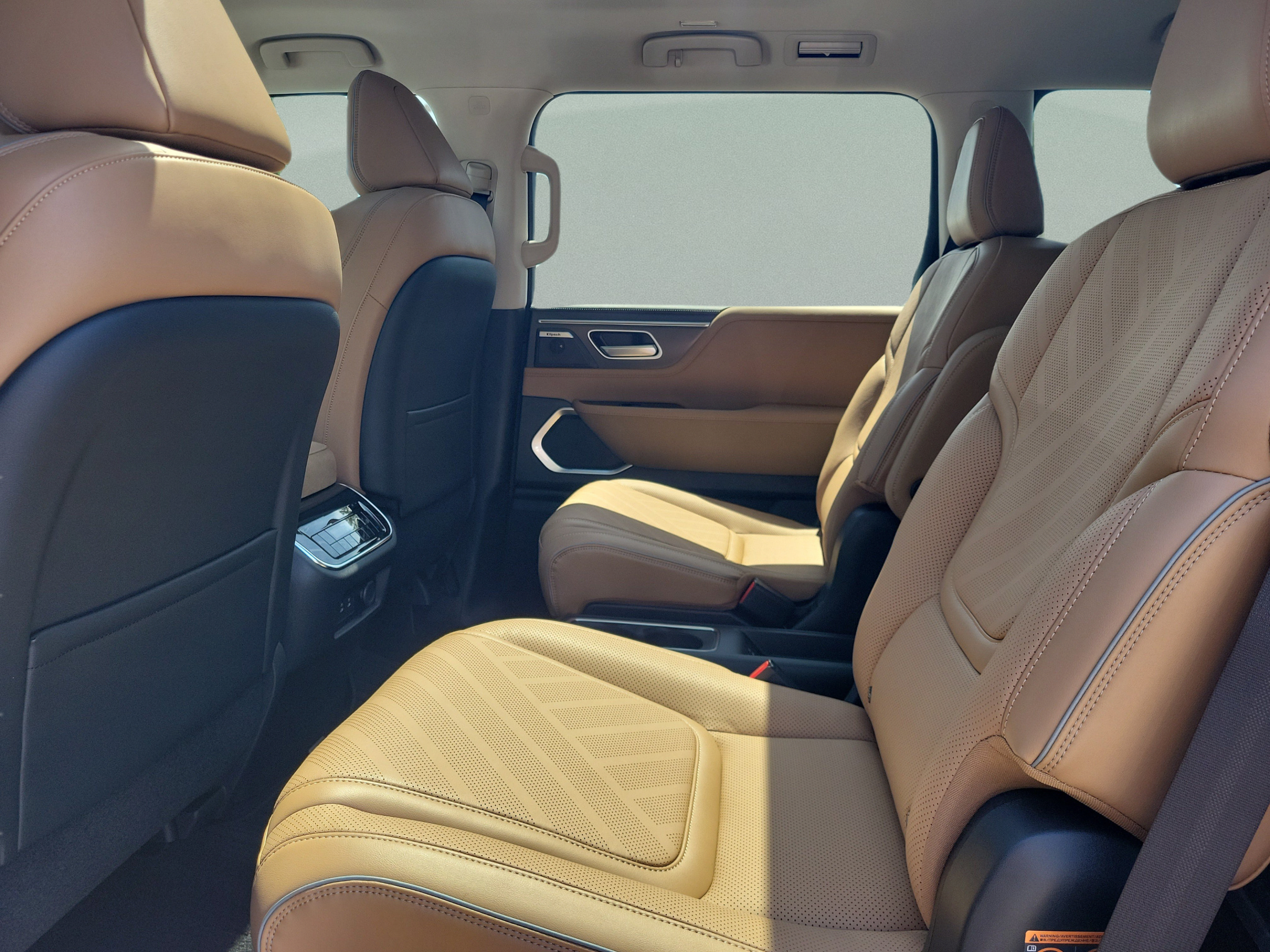 New 2027 INFINITI QX80 Luxe w/ Cargo Package RWD image 23