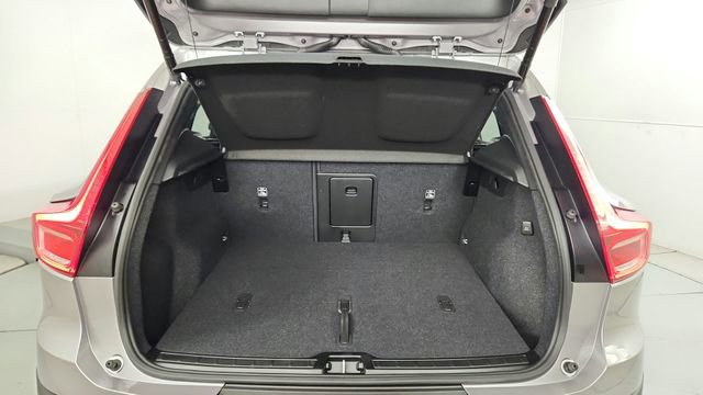 Certified 2026 Volvo XC40 B5 Ultra w/ Climate Package AWD/4WD image 39