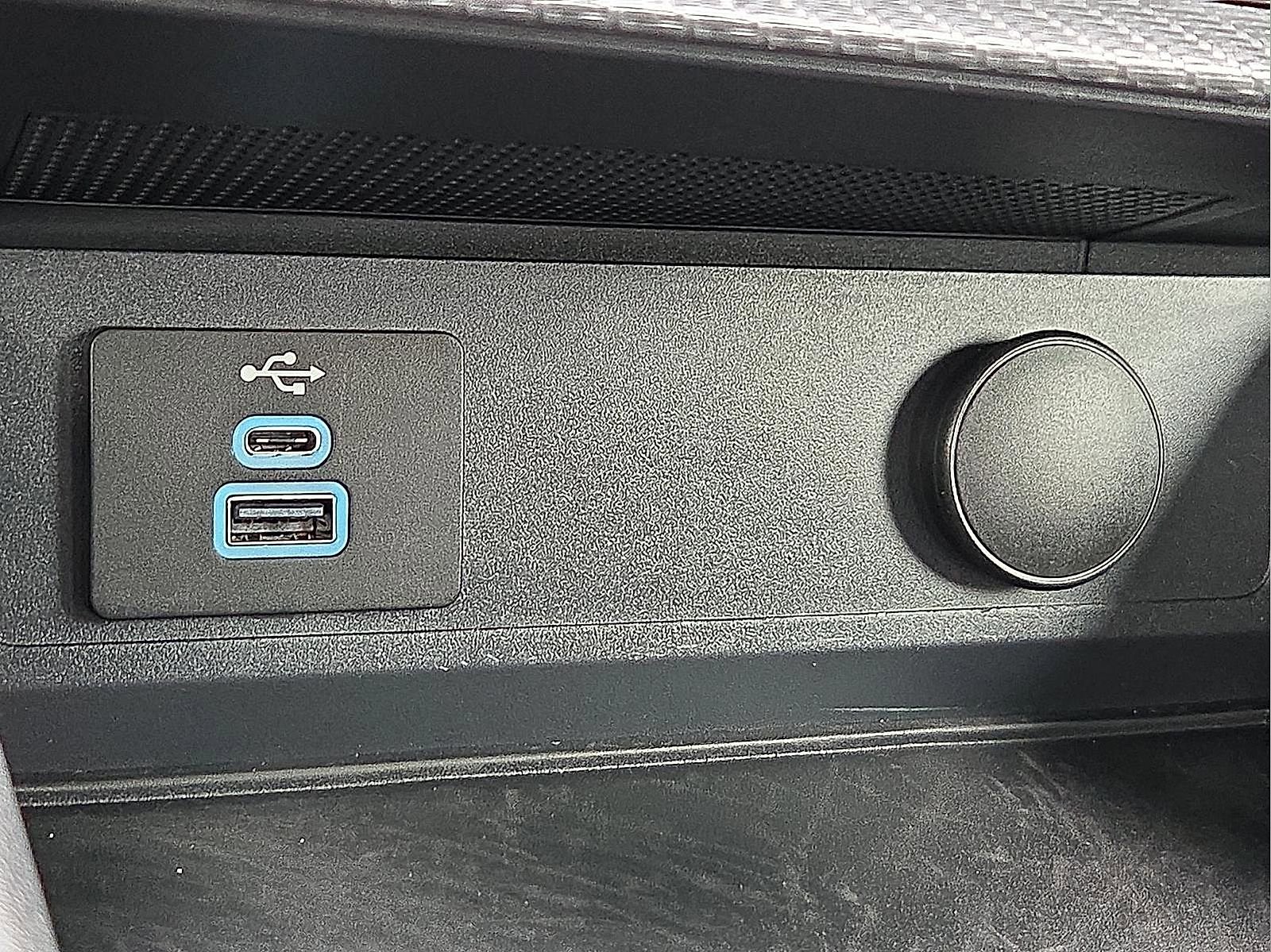 Certified 2025 Ford Mustang Coupe RWD image 18