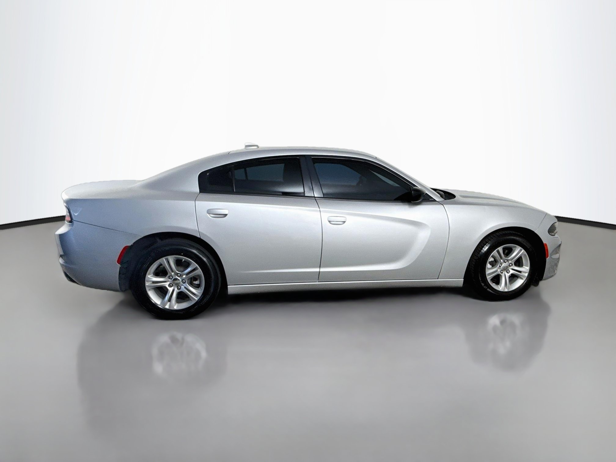 Used 2023 Dodge Charger SXT RWD image 11