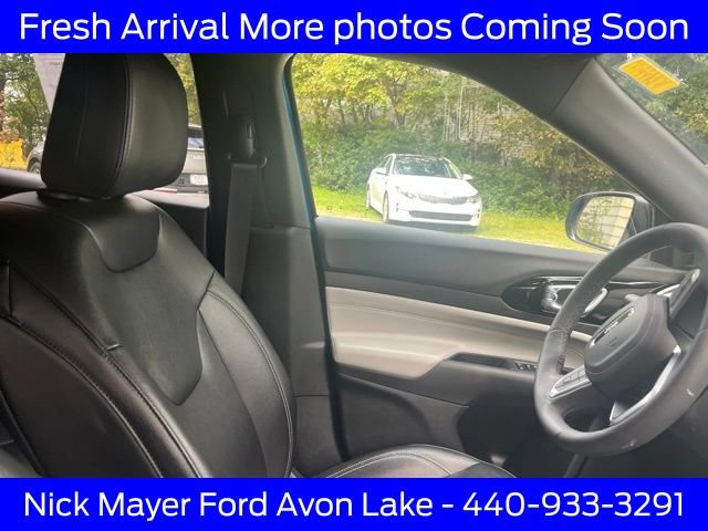 Used 2025 Jeep Compass Limited AWD/4WD image 12